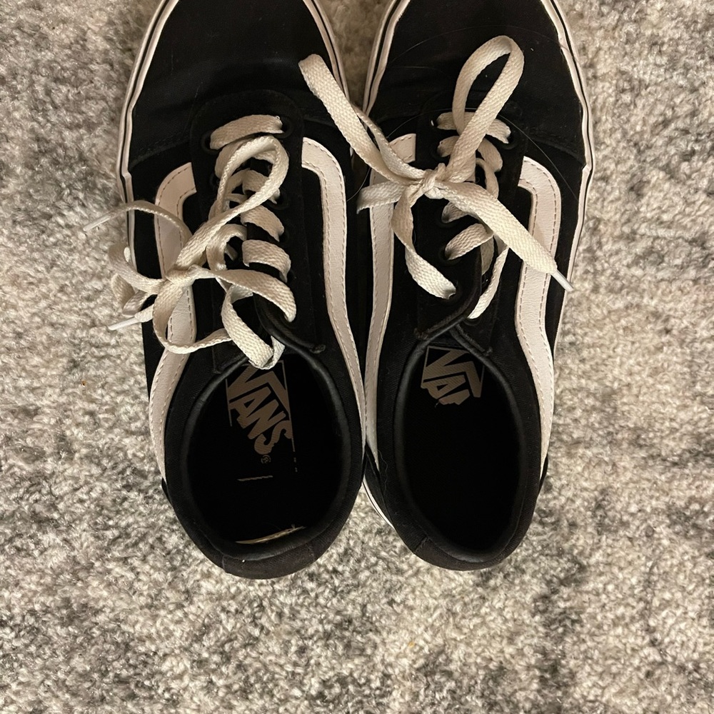 Vans - Picture 3 of 5